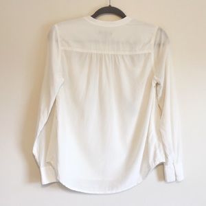 J. Crew Tops - J. Crew Black Label 100% Silk Ivory Popover J. Crew Tops - J. Crew Black Label 100% Silk Ivory Popover